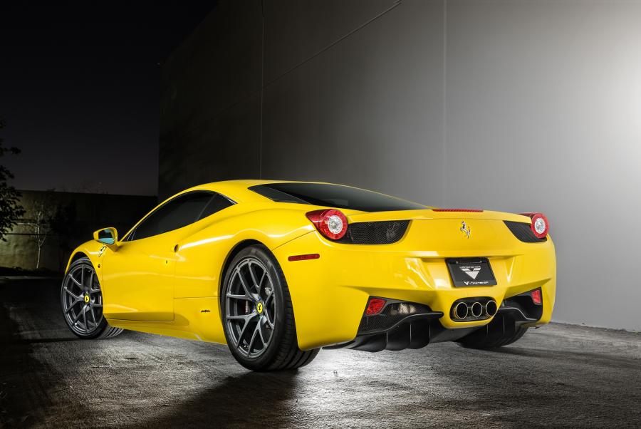  Ferrari 458 Italia VS-130 by Vorsteiner 2012 года  (фото 12 из 14)